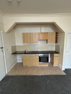 Central Gravesend 1 Bed Flat - 3