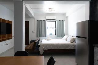 Modern Studio Suite in Art District - 8