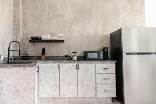Cozy Studio Suite - Art District - 7