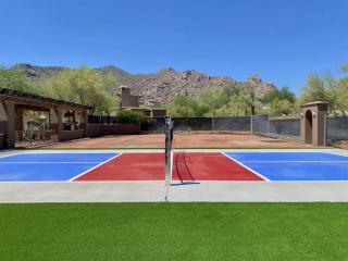Chic 3BR Estate with Stables, Pool and Pickleball - 6