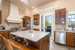 Chic 3BR Estate with Stables, Pool and Pickleball - 3