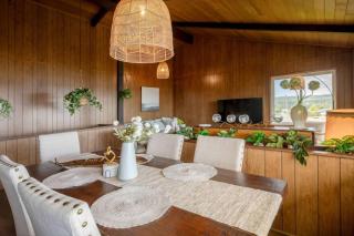 Modern Rustic 2B2B with Ocean Mountain Views BBQ EV Charging - 8