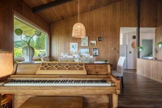 Modern Rustic 2B2B with Ocean Mountain Views BBQ EV Charging - 9