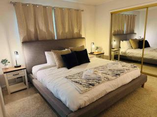 Modern Rustic 2B2B with Ocean Mountain Views BBQ EV Charging - 5