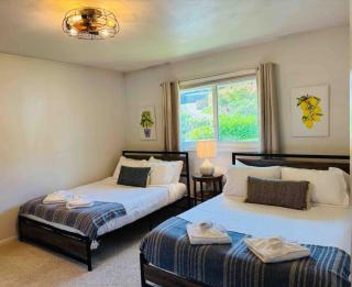 Modern Rustic 2B2B with Ocean Mountain Views BBQ EV Charging - 1