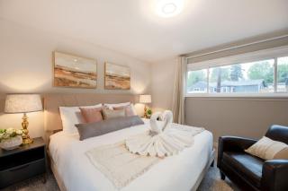 Modern 5BR 3BA Remodeled Home with BBQ Backyard - 3