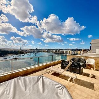 Panoramic & Jacuzzi Seafront, Seaview Sliema Penthouse - 8