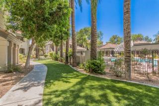 Resort-style 1BR - Walkable - Putting Green - Pool - 1