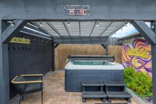 4BR Mod House - Pool, Spa and Grill - Near Old Town - 9