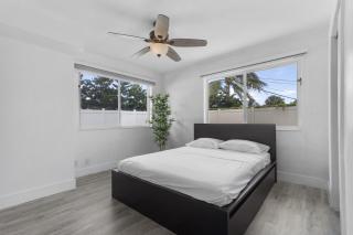 Modern 3BR Pool Home Near Pompano Beach and Pier - 1