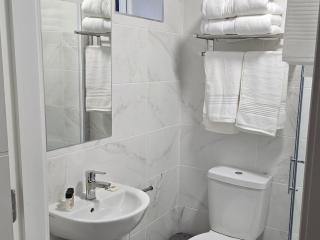 Martins Lane Guesthouse - 2