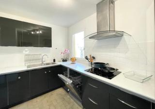 Appartement 100m2 - 8 pers max - Paris Gentilly - Parking gratuit - Métro 4min - spacieux, calme et ensoleillé - Free Wifi - 1