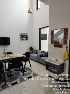 Neomi Homestay Malang - 7