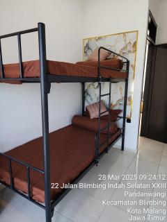 Neomi Homestay Malang - 1