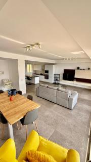 Sliema Seaview Apartment- Valletta Views - APT 8, 49 Tigne Point Mansions - 8