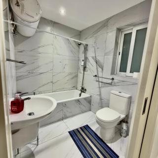 Sliema Seaview Apartment- Valletta Views - APT 8, 49 Tigne Point Mansions - 5