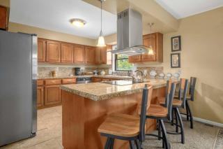 Nature's Sanctuary-3 mi to DT-10 mi to Beaver Lake - 2