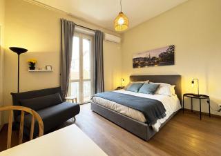 Stop in ITALY TO Lavazza-Porta Palazzo-Center - 0