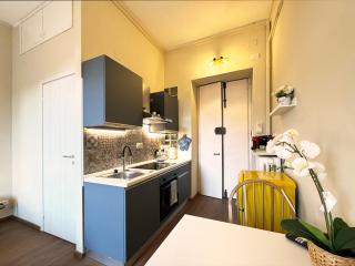 Stop in ITALY TO Lavazza-Porta Palazzo-Center - 1