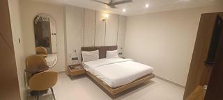 Townhouse Dharampur Railway Station - 9