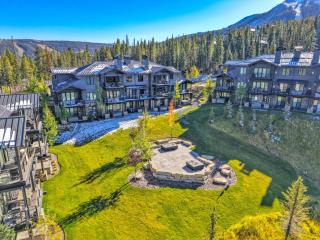 Moonlight Basin Retreat Ski-In Out Patio - 7