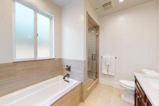 3 Large Bedrooms Balcony Prime Location - 7