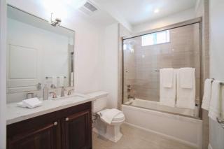 3 Large Bedrooms Balcony Prime Location - 4