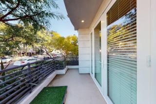 3 Large Bedrooms Balcony Prime Location - 1