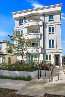 3 Large Bedrooms Near Downtown Balcony - 8