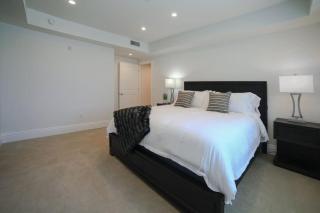 3 Large Bedrooms Near Downtown Balcony - 6