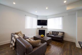 4 Large Bedrooms Prime LA Location - 5