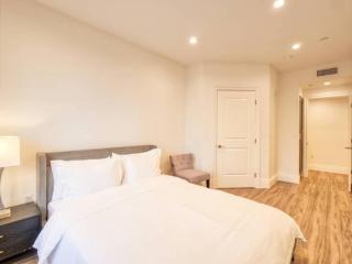 2 large Bedrooms Spacious and Prime Location - 0