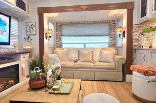 1 Large Bedroom Outdoor Patio - 5