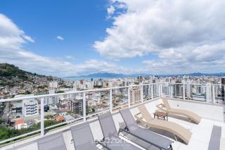 Apartamentos completos en edificio con piscina a 850m de la playa en el centro de Floripa - RIIs - 0