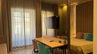 Tropicana Room - 6