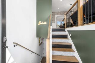 Emerald Overlook - Skyline Views & Rooftop Patio - 4