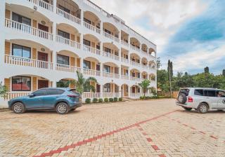 Beachside 2 bedroom apartment in Diani - 9