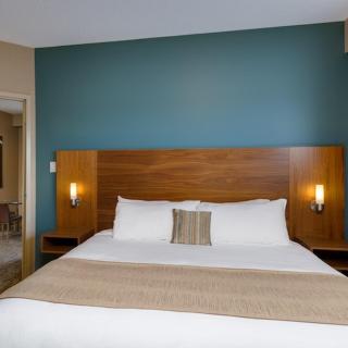 Heritage Inn Hotel & Convention Centre - Pincher Creek - 5