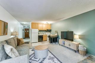 Easy Red River Ski Access! Outdoor Adventure Condo - 3