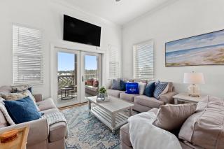 Remarkably Updated 3/2 in Seagrove Highlands - Gulf Views Sleeps 9! - 0
