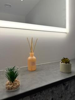 Brand-New Luxury Residences, Private Terrace - Opposite Piccadilly Line, 1-8 Guests - 5