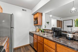 T Sweet Saint Louis Airport 1 Bedroom Apartment - 1