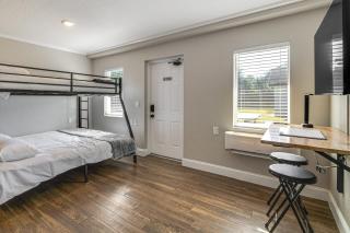 2 Mi to Chassahowitzka River! Cozy Resort Studio - 5