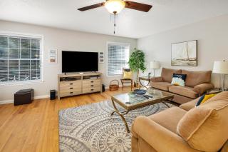 Demere Landing #107 - 0