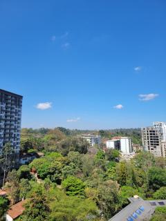 Modern 1 bdrm at Riverside dr mins to sarit centre - 7
