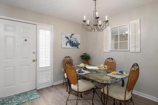 Island Townhouse #E1 - 5