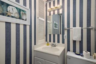 Island Townhouse #E1 - 1