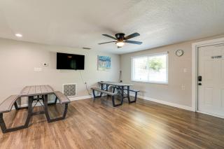 2 Mi to 7 Sisters Springs! Home with Resort Perks - 5