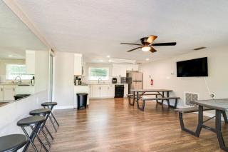 2 Mi to 7 Sisters Springs! Home with Resort Perks - 4