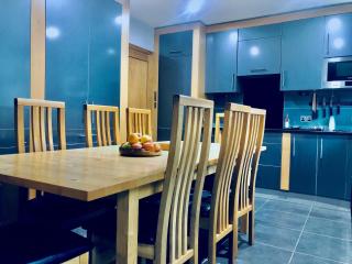 Bassett Home - King Room And Free Parking - 2